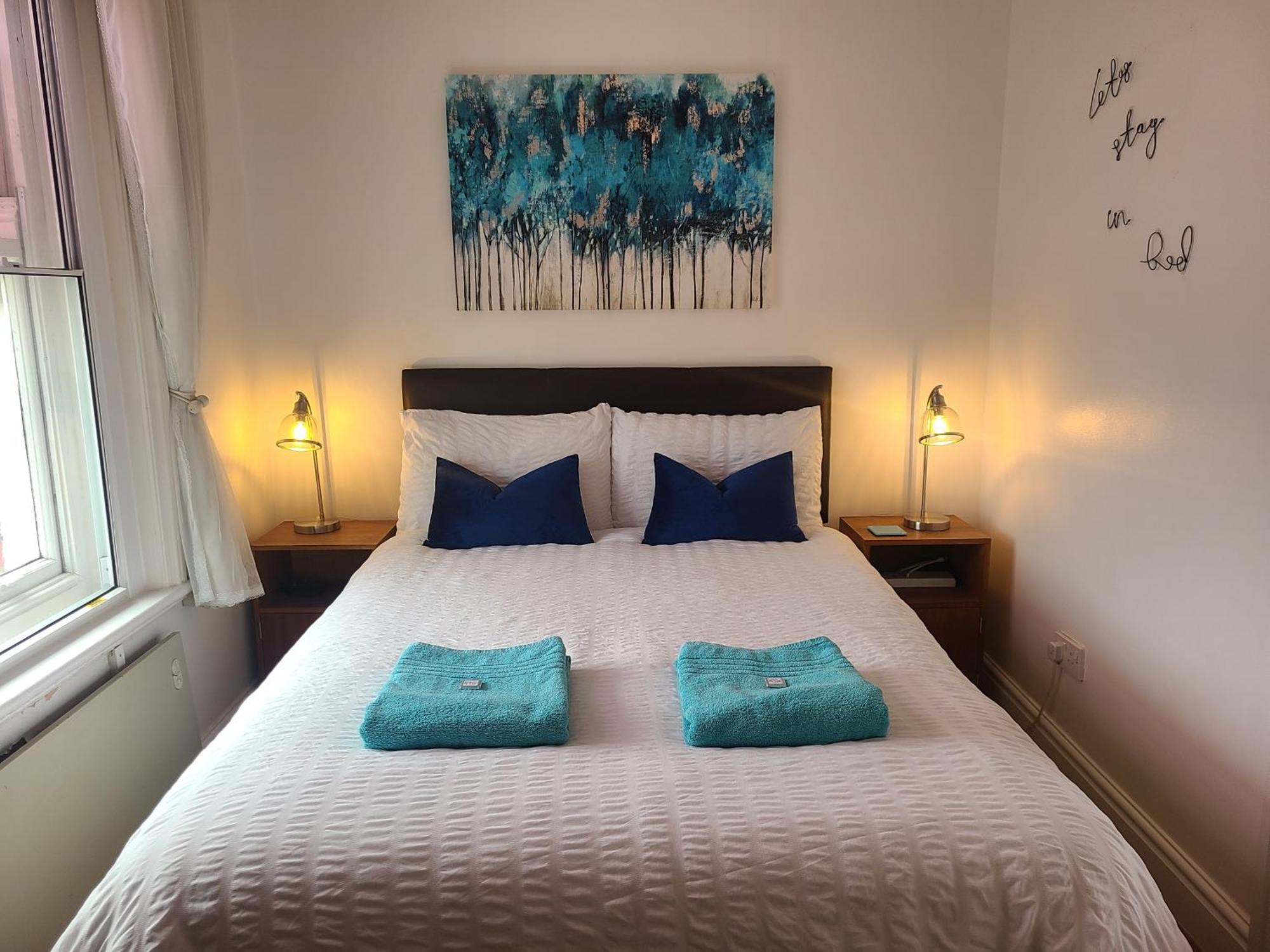 Vale View Apartment, Prestatyn, North Wales - A Stylish, Dog-Friendly Holiday Let Just A 5 Min Walk To Beach & Town! Экстерьер фото