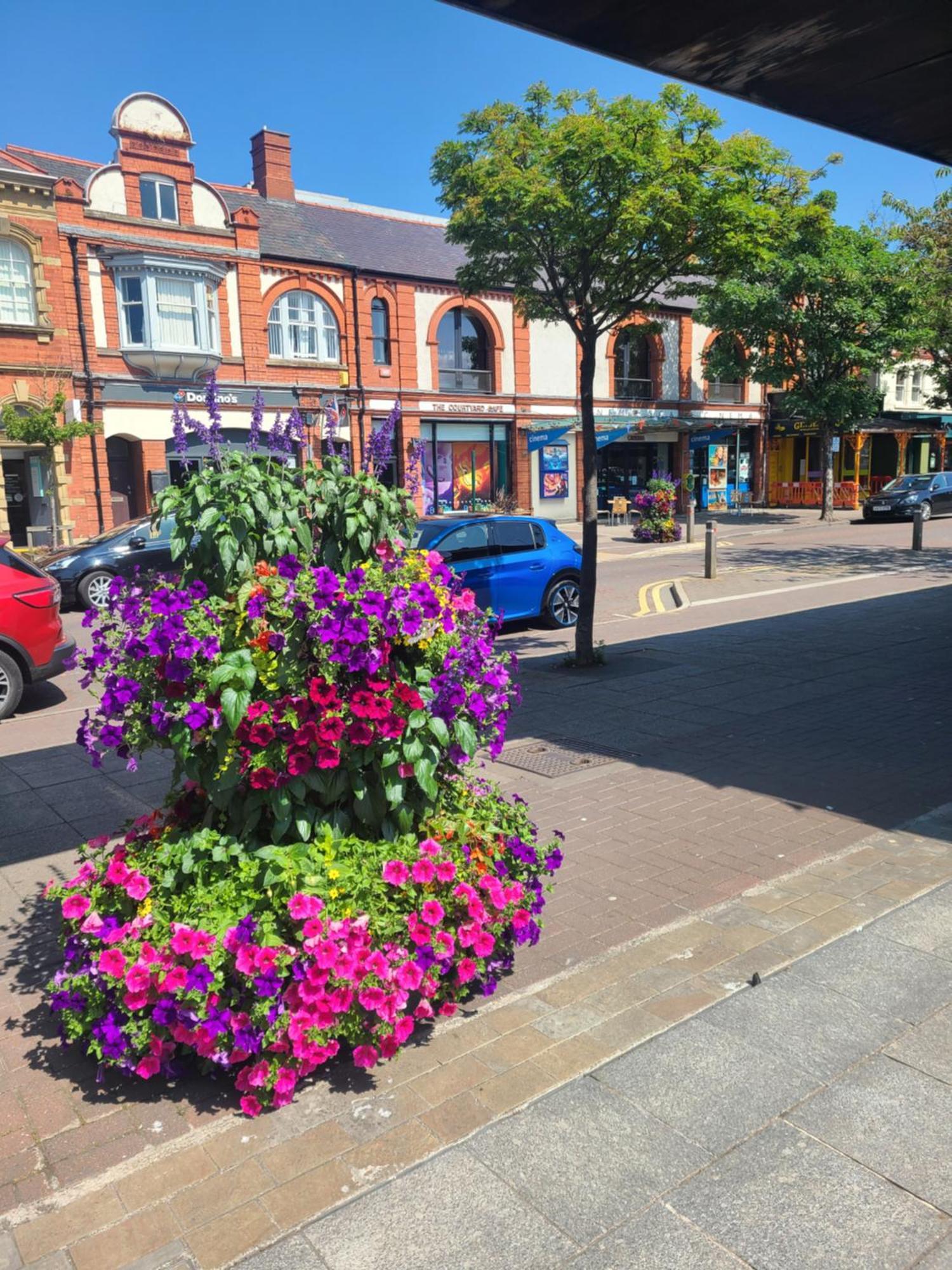 Vale View Apartment, Prestatyn, North Wales - A Stylish, Dog-Friendly Holiday Let Just A 5 Min Walk To Beach & Town! Экстерьер фото